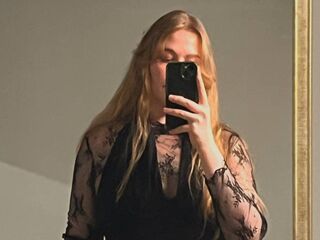 hot naked camgirl ShanaKampa