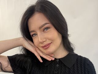 hot webcam slut SherleneKilty