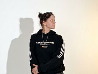 girl sexcam ShielaVanhamlin