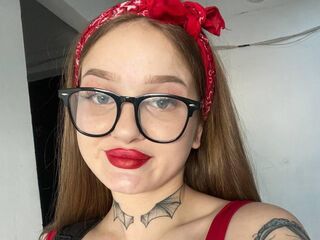 naked girl with webcam fingering pussy SiennaBoo