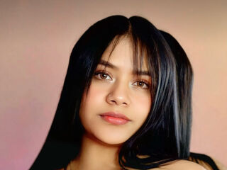 camwhore fingering shaved pussy SolRusso