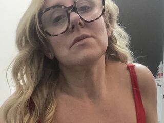 naked girl with webcam SophiaHillUk