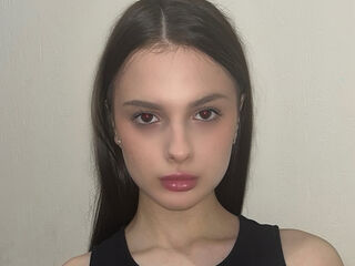 jasmin webcam model TainaHousekeeper