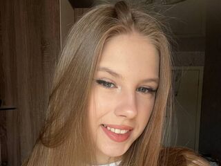 webcamgirl TheaGarfield