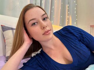 naked camgirl VictoriaBriant